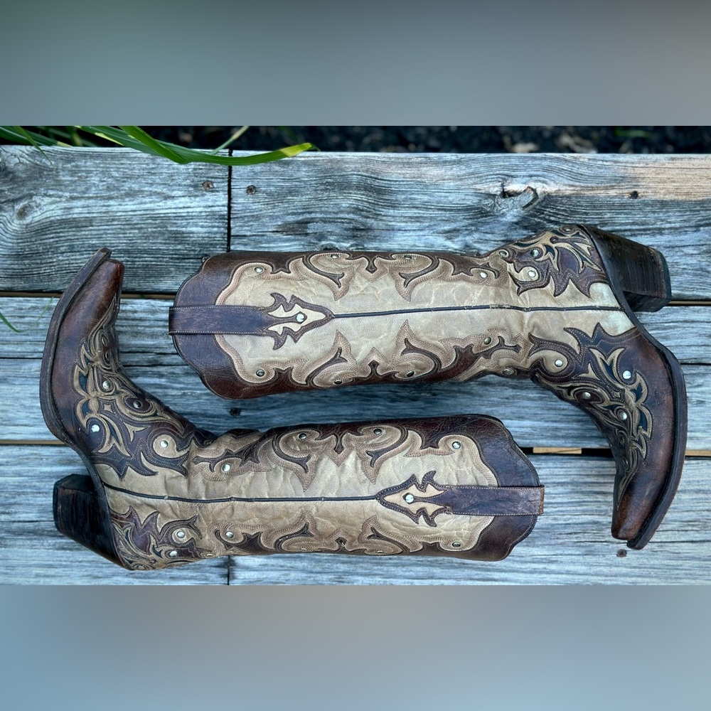 Corral -RARE- Style G1070 Size 9.5